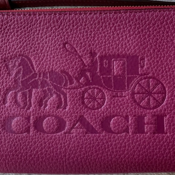 🐴 COACH LARGE CORNER WRISTLET WITH HORSE AND CARRIAGE 🐴 - Picture 10 of 16